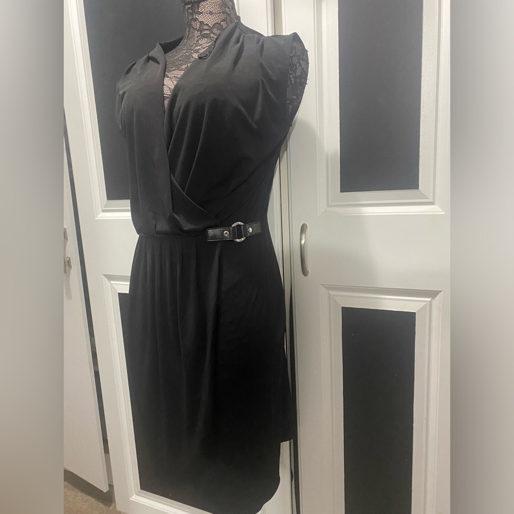 Michael Kors dress size (M)